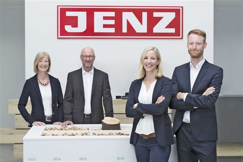 genjenz28|Gen Jenz (@genjenz28) .